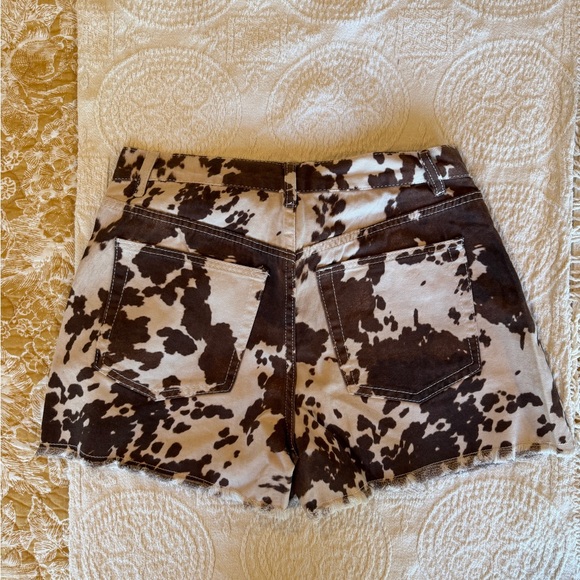 Stylish Cow Print Jean Shorts - Picture 2 of 3